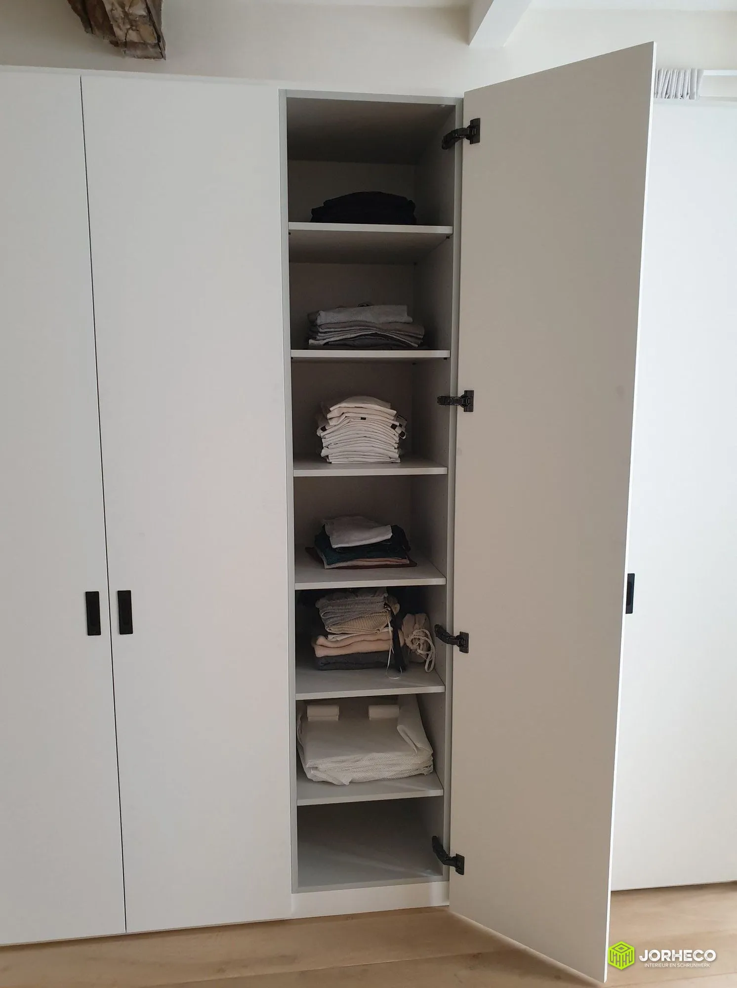 Vestiaire in Loft — foto 3 van 6