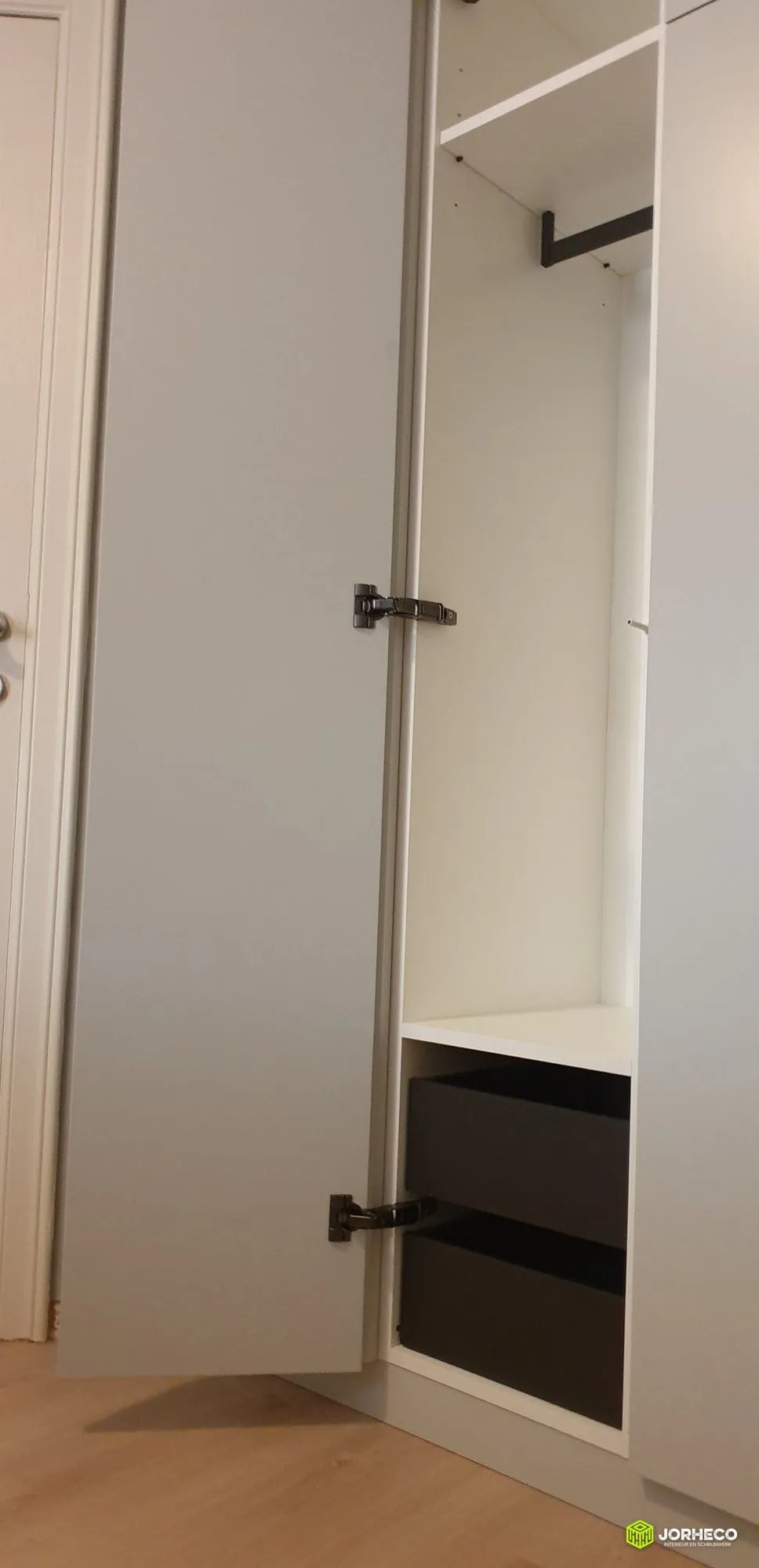 Maatkast Onder Schuin Dak — foto 3 van 5