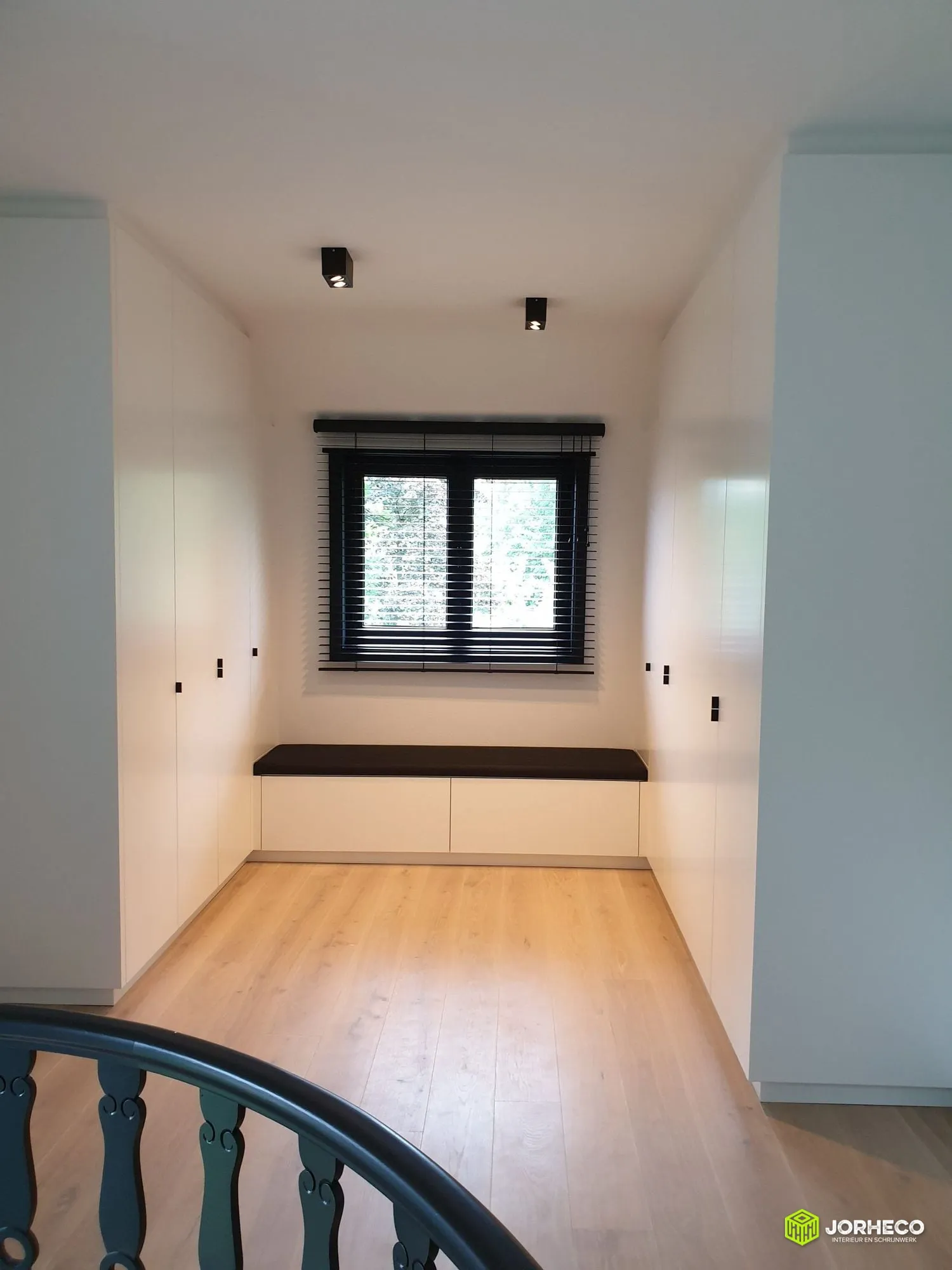 Maatwerk dressing in lakwerk — foto 5 van 10