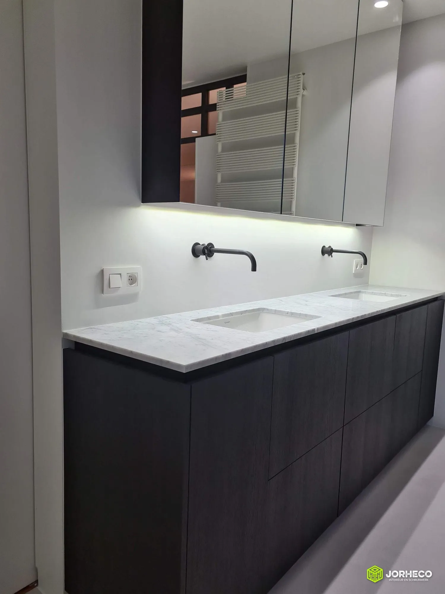 Badkamer met Carrara accenten — foto 6 van 9