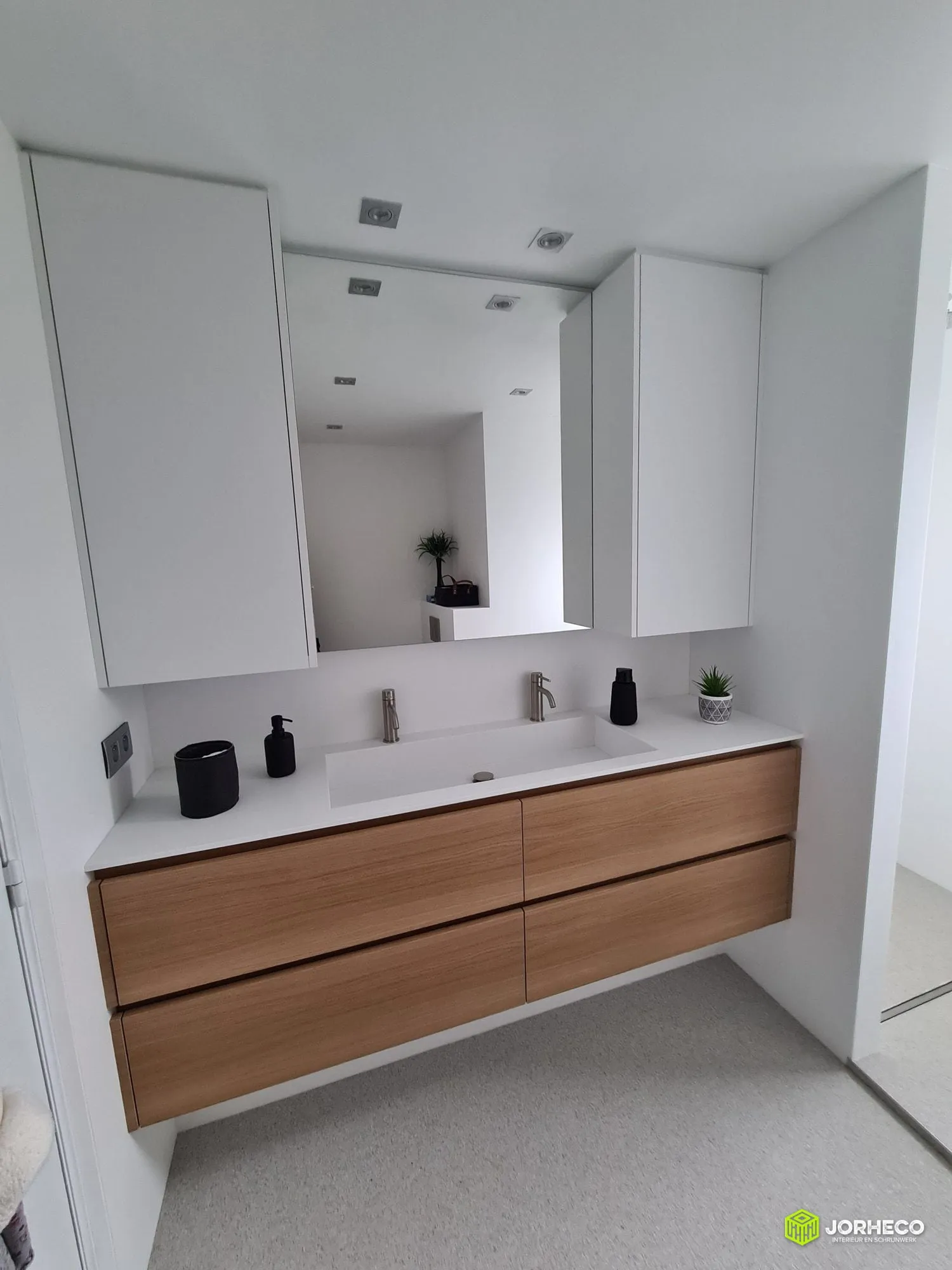 Badkamer in Solid Surface — foto 3 van 5